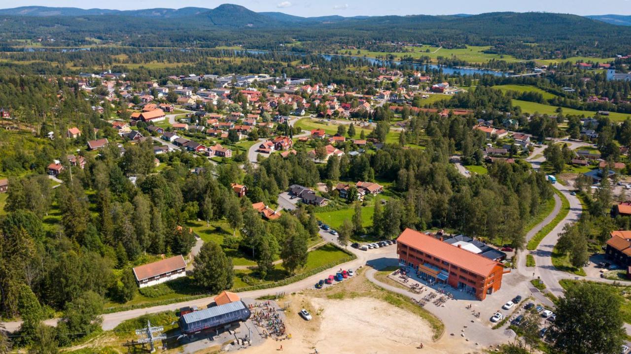 Jbp Hotell Jarvso Bagian luar foto
