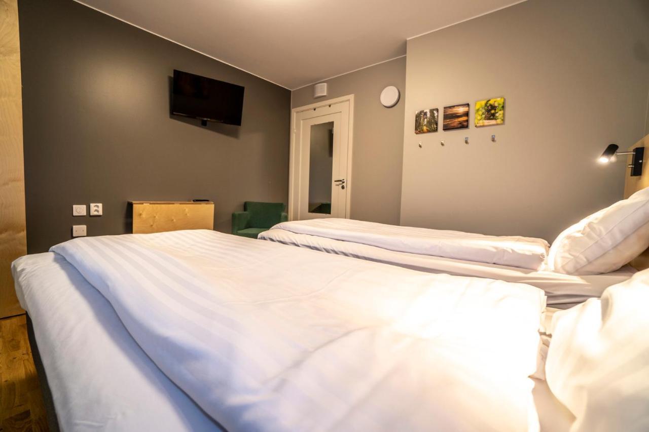 Jbp Hotell Jarvso Bagian luar foto