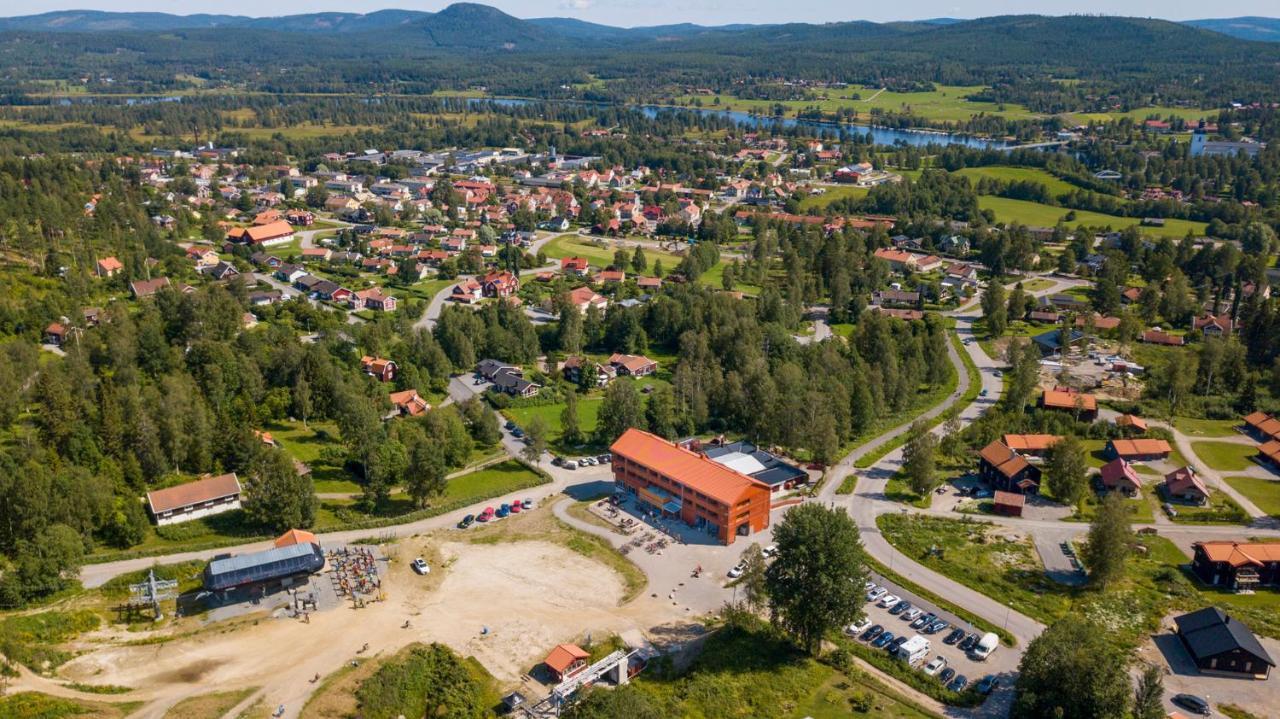 Jbp Hotell Jarvso Bagian luar foto